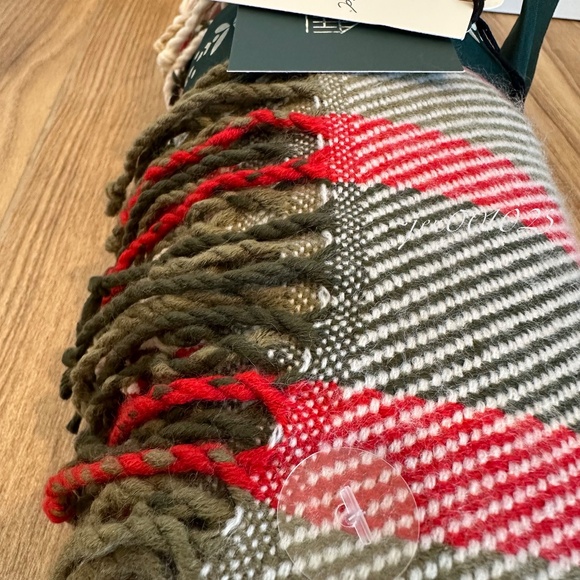 Hearth & Hand Magnolia Christmas Plaid Woven Throw Blanket - Picture 9 of 10